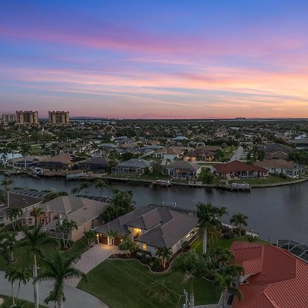 Villa Salty Shoreline, Cape Coral Exterior photo