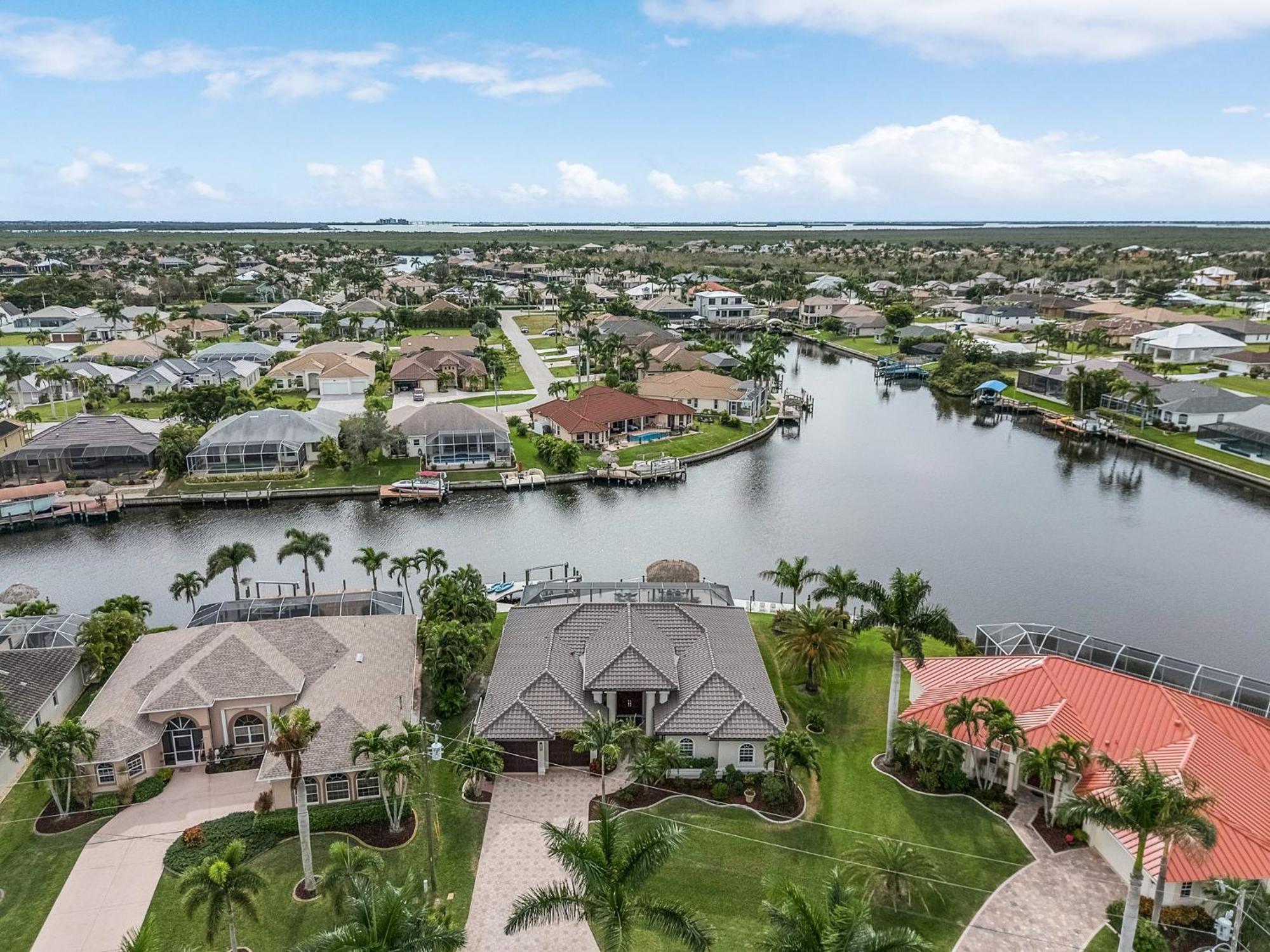 Villa Salty Shoreline, Cape Coral Exterior photo