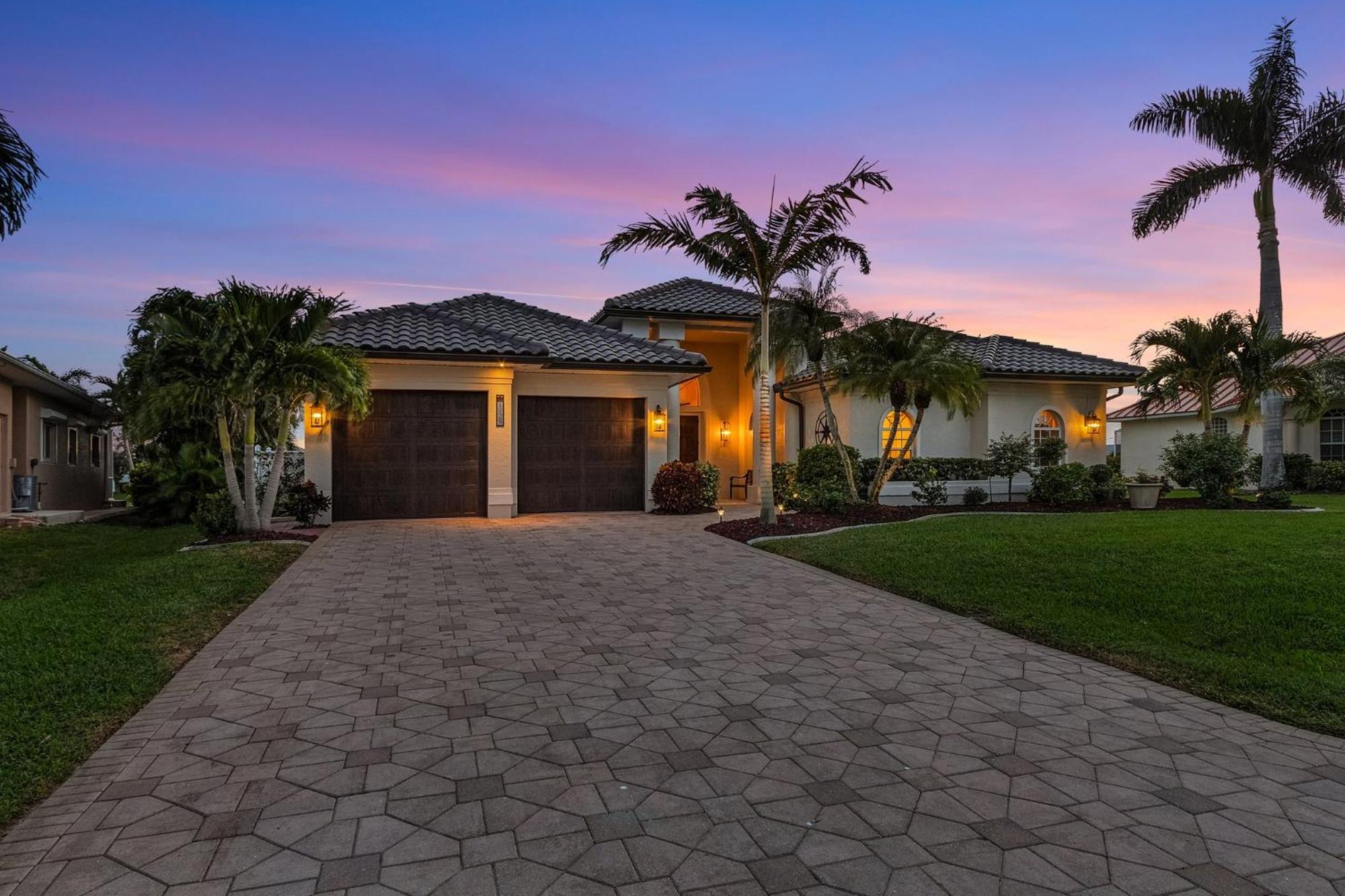 Villa Salty Shoreline, Cape Coral Exterior photo