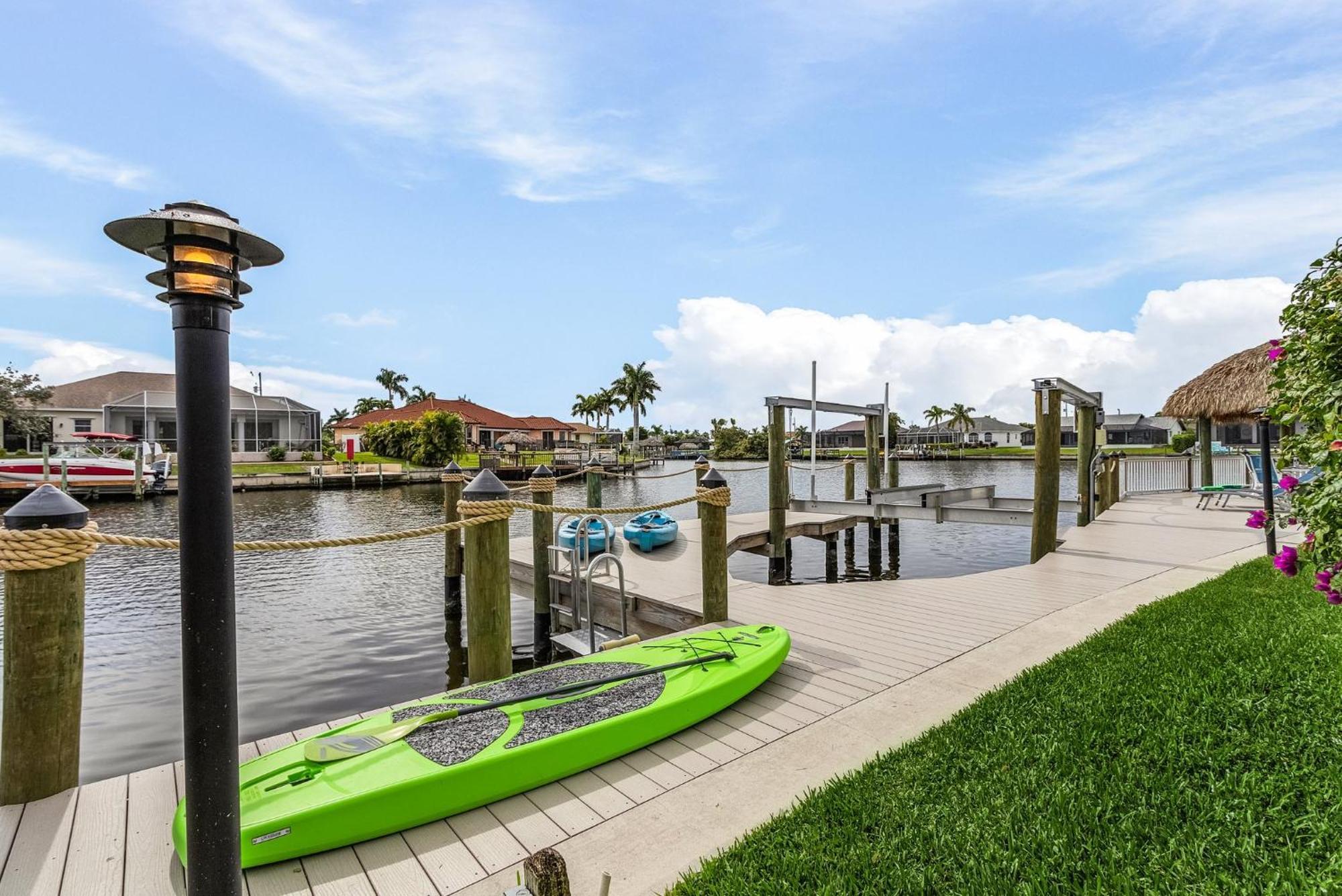 Villa Salty Shoreline, Cape Coral Exterior photo